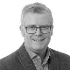 Simon Tebbutt_cropped -b&w.jpg